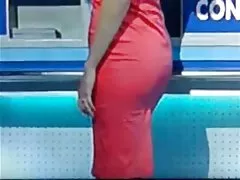 ブロンドとブルネット レズビアンの女性は猫を食べるし、毛深い性器にディルドを使用