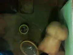 私の大きなお尻に目を覚ます.