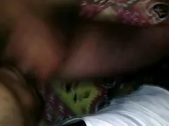 3 巨乳レズビアンの女の子が変態セックス グッズを楽しみながらうめき声