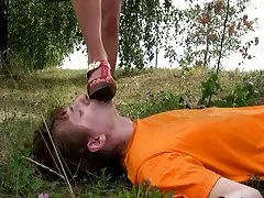 セクシーな毛むくじゃらの猫の可愛い人が語る彼女の驚くほどの体の毛