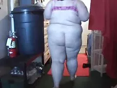 ぽっちゃり赤毛取得彼女の肉質の陰部のぬいぐるみ