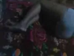 スペインのメイドが若い男に犯さ