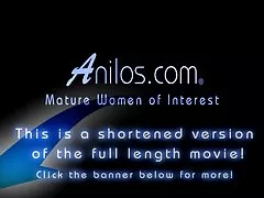 2 の光沢のある雌犬