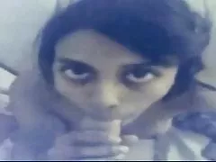 かわいい毛むくじゃらのホット女の子