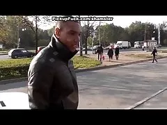 ストッキングの性交若い男に熟女します。