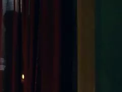 エスメラルダは台所でいくつかの楽しみを持っています。