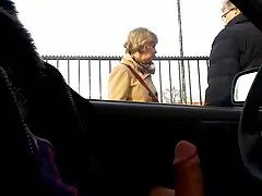 成熟した車フラッシュ