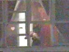 男は彼女の成熟した猫が好き