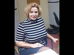 オーガズムに結びついて毛深いアジアの 10 代