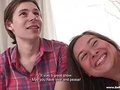 完璧な黒の少女 - 乳首、毛猫、ザーメン