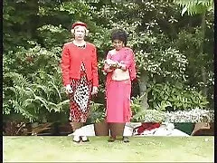 妻ぽっちゃり柔らかい腹