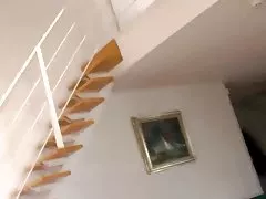 テーブルに乗る