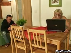 ブルネット、巨乳、乳首、毛ピット