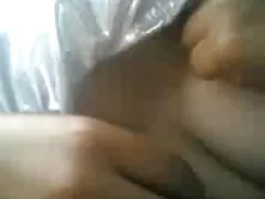 毛むくじゃらの猫に大きなディルド