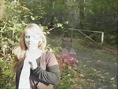 真剣に敷物がむしゃむしゃ