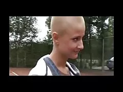 キュウリよりも大きい