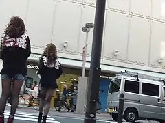 私の妻を濡れています。