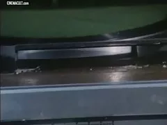 セクシーなインド大学ティーンは彼女の白い bf にハード犯される