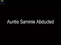 彼の t シャツの下はサポートされていません