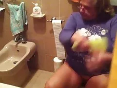 かなりアジアのひよこをシャワーでいじめ