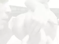 セクシーな毛むくじゃらの日本人の女の子ゴーゴーからかいホットダンス