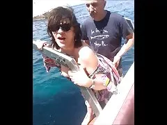 野生の脇の隠れ家