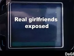 若い十代の肛門の性のために彼に起きて