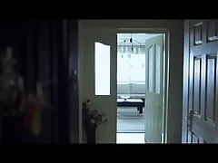 セクシーなアマチュア twila 彼女の猫をいじる