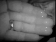 金色の檻の中のバーディー