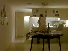 セクシーなミシェルは李は、ハード彼女の男からドキドキを楽しんでいます